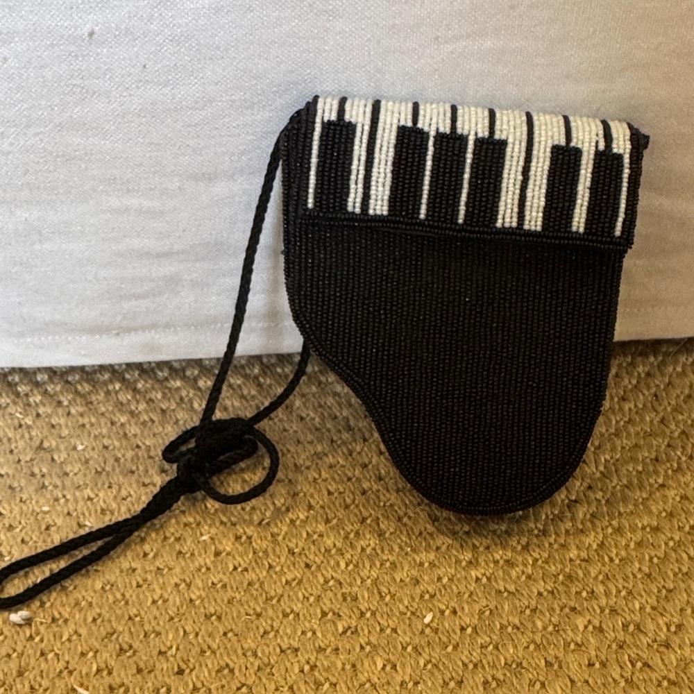 Albert Elovitz Vintage Piano Handbag. Seed Beads. Never used.nwot